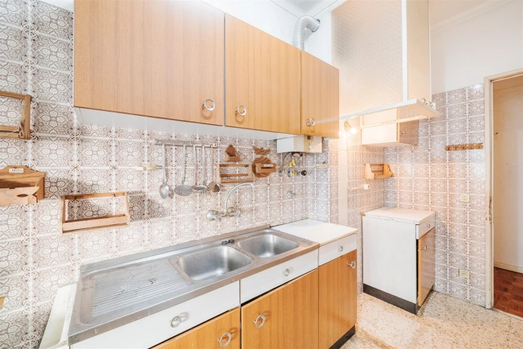 Apartamento T2 para Venda em São Domingos de Benfica Foto 28