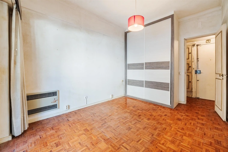 Apartamento T2 para Venda em São Domingos de Benfica Foto 6