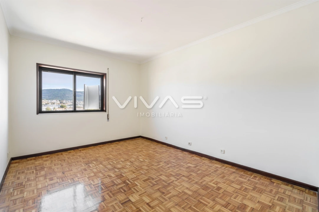 Apartamento T3 para Venda em Ferreiros e Gondizalves Foto 23