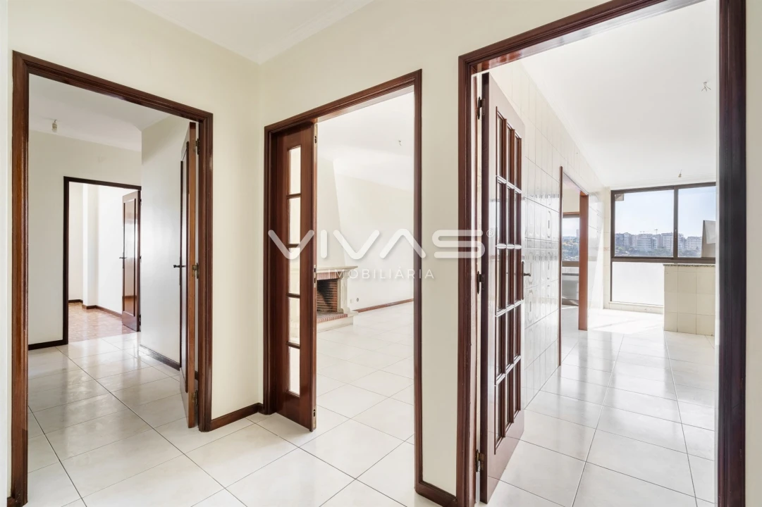 Apartamento T3 para Venda em Ferreiros e Gondizalves Foto 13