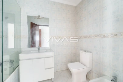 Apartamento T3 para Venda em Ferreiros e Gondizalves