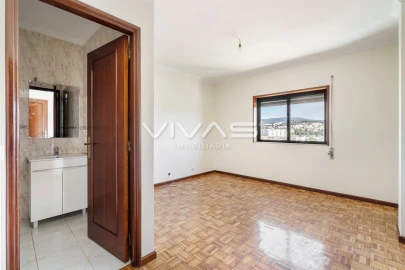 Apartamento T3 para Venda em Ferreiros e Gondizalves