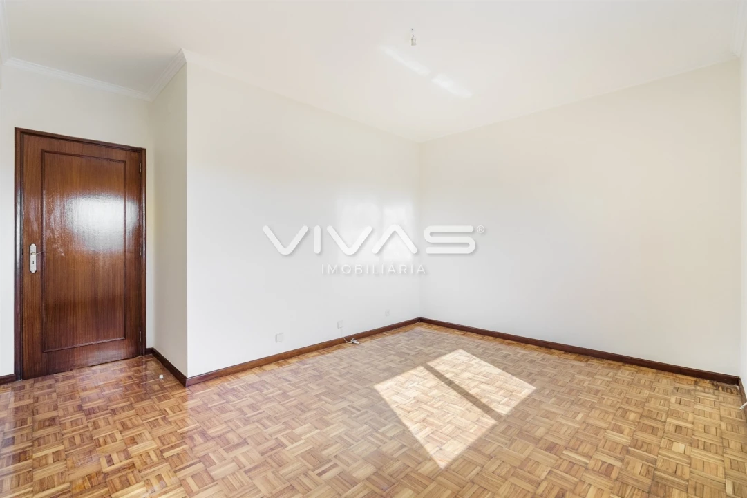 Apartamento T3 para Venda em Ferreiros e Gondizalves Foto 26
