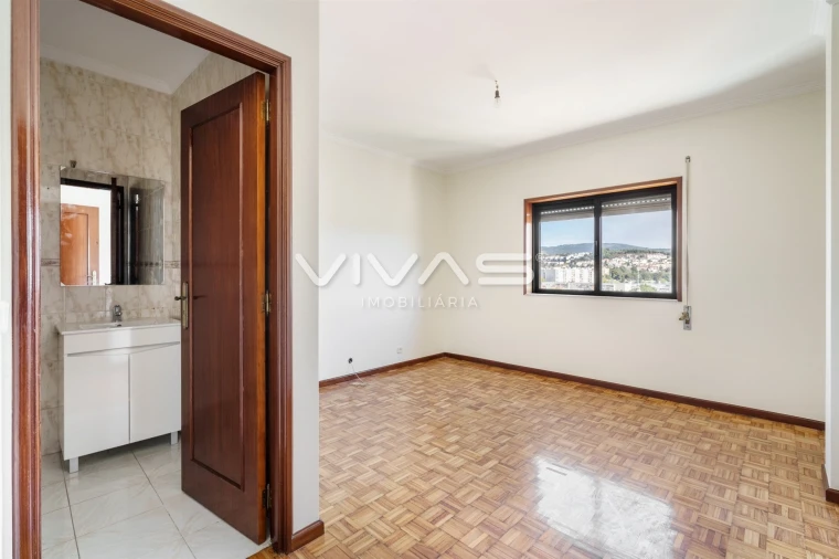 Apartamento T3 para Venda em Ferreiros e Gondizalves Foto 19