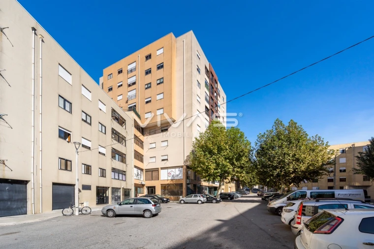 Apartamento T3 para Venda em Ferreiros e Gondizalves Foto 31