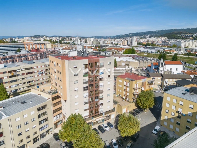 Apartamento T3 para Venda em Ferreiros e Gondizalves Foto 4
