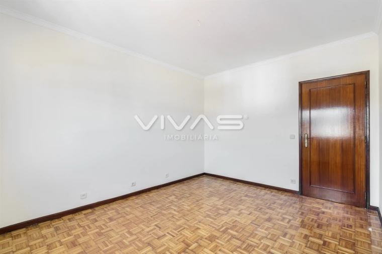 Apartamento T3 para Venda em Ferreiros e Gondizalves Foto 24