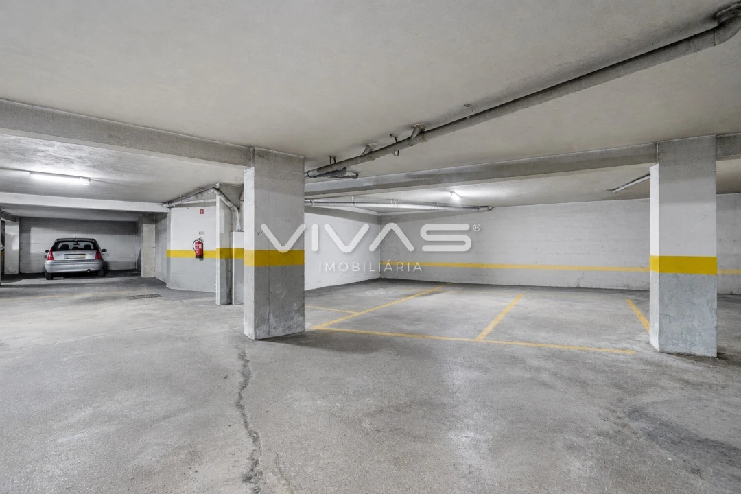 Apartamento T3 para Venda em Ferreiros e Gondizalves Foto 28
