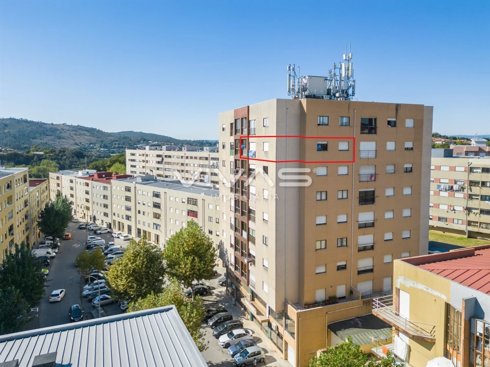 Apartamento T3 para Venda em Ferreiros e Gondizalves Foto 1