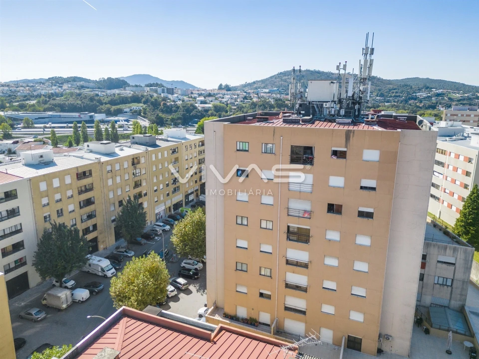 Apartamento T3 para Venda em Ferreiros e Gondizalves Foto 5