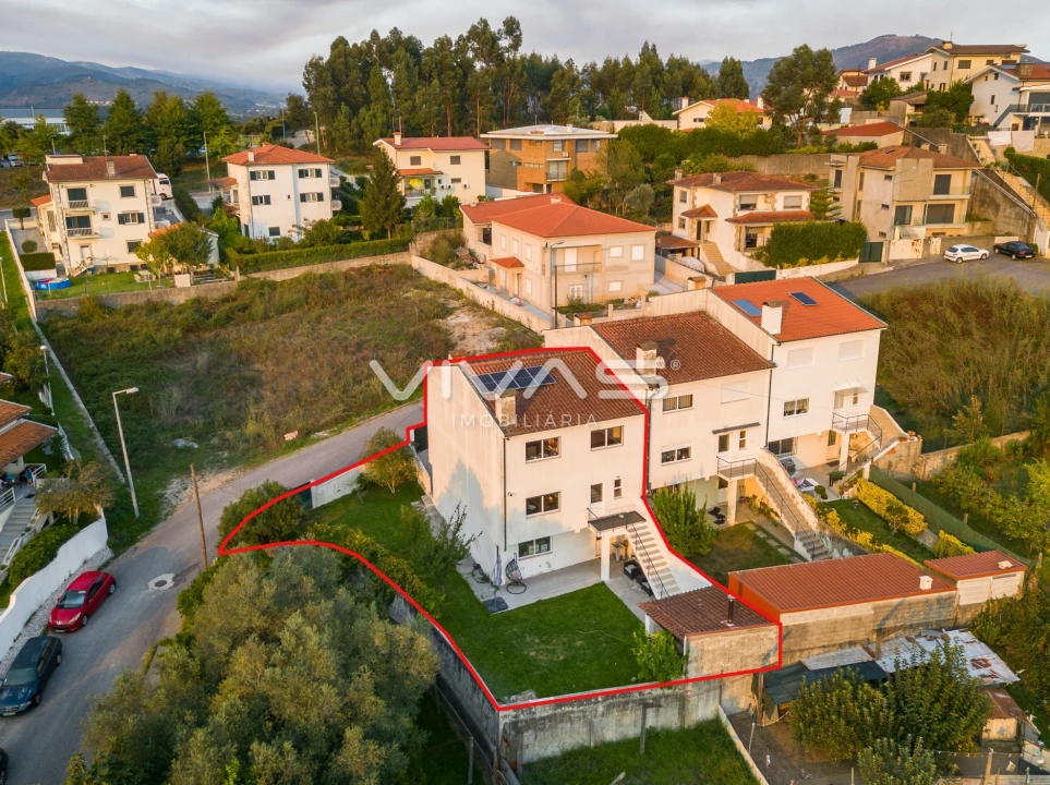 Moradia T3 para Venda em Vila Verde e Barbudo Foto 33