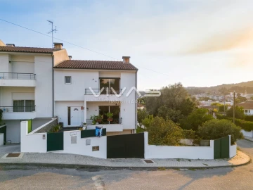 Moradia T3 para Venda em Vila Verde e Barbudo
