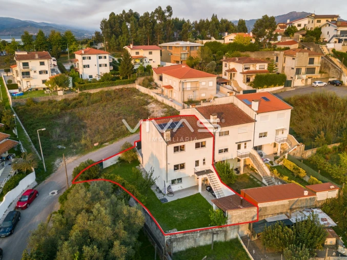 Moradia T3 para Venda em Vila Verde e Barbudo Foto 33