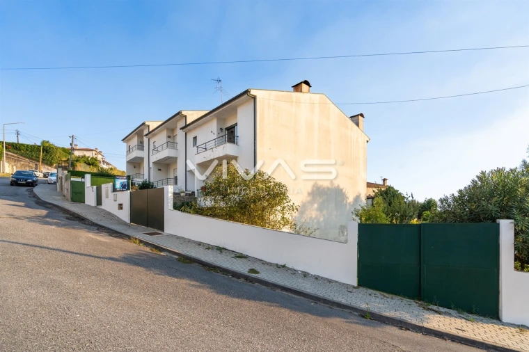 Moradia T3 para Venda em Vila Verde e Barbudo Foto 29