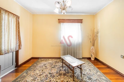 Moradia T5 para Venda em Margaride, Várzea, Lagares, Varziela, Moure