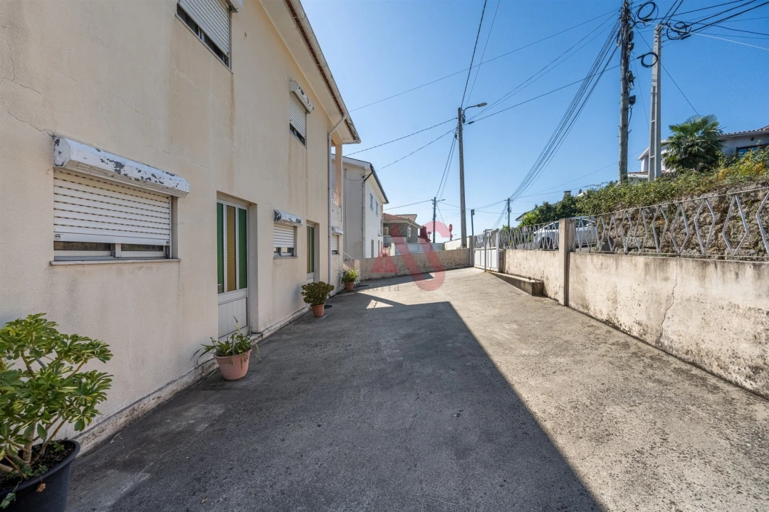 Moradia T5 para Venda em Margaride, Várzea, Lagares, Varziela, Moure Foto 5