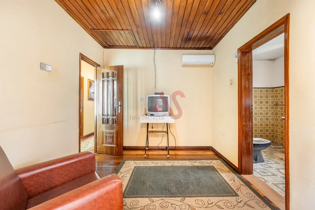 Moradia T5 para Venda em Margaride, Várzea, Lagares, Varziela, Moure Foto 8