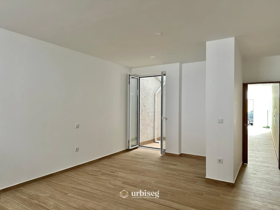 Apartamento T1 para Venda em Buarcos Foto 10
