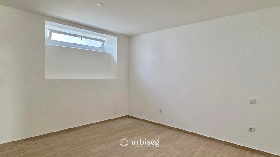 Apartamento T1 para Venda em Buarcos Foto 11