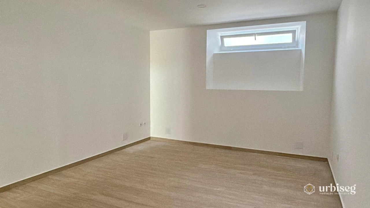 Apartamento T1 para Venda em Buarcos Foto 14