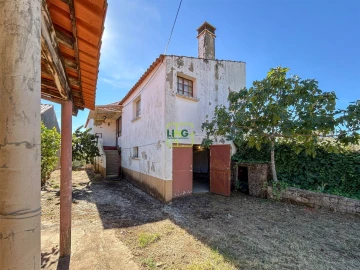 Quinta T3 para Venda em Vale de Prazeres e Mata da Rainha