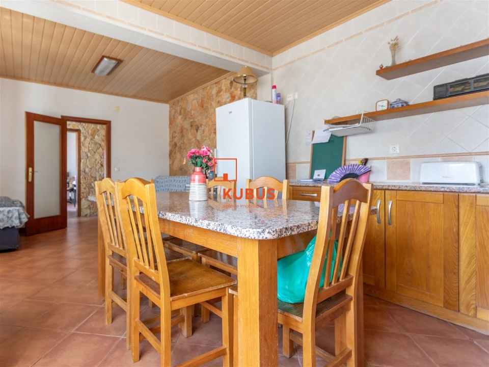 Moradia T5 para Venda em Abrã Foto 3