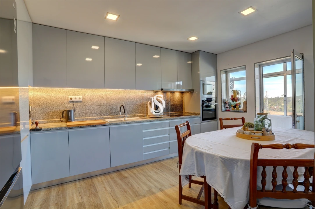 Apartamento T3 para Venda em Macieira da Maia Foto 1