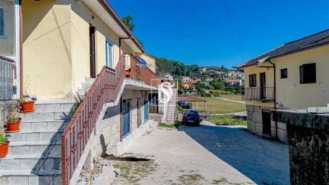 Moradia T2 para Venda em Fregim
