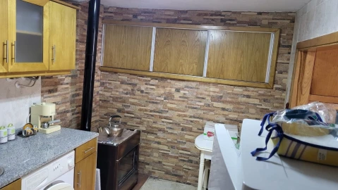 Moradia T2 para Venda em Lagoaça e Fornos