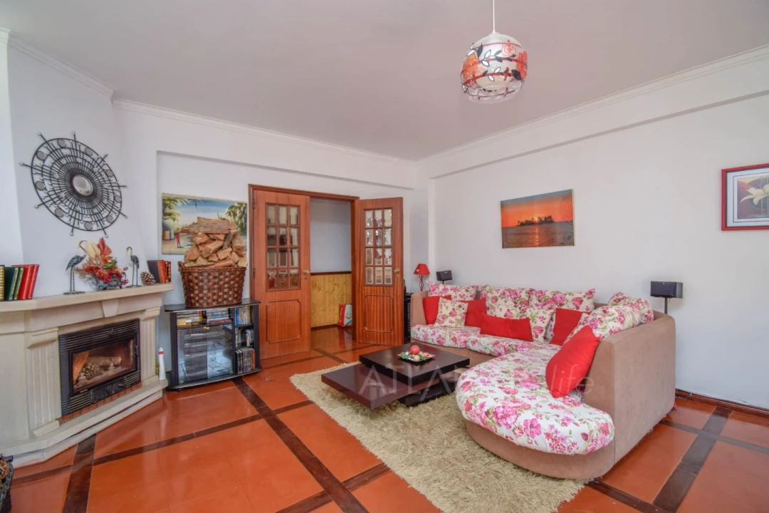 Apartamento T2 para Venda em Cacém e São Marcos Foto 4