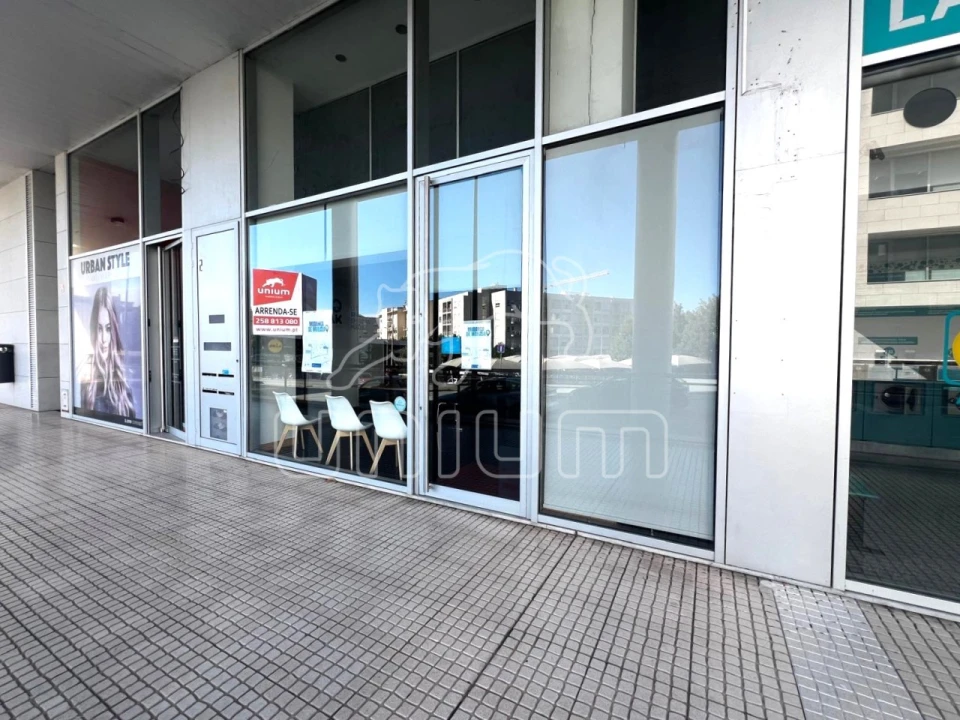 Loja para Arrendamento em Santa Maria Maior e Monserrate e Meadela Foto 2