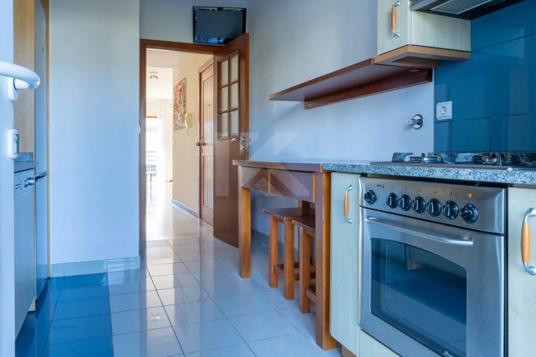 Apartamento T2 para Arrendamento em São Martinho Foto 12