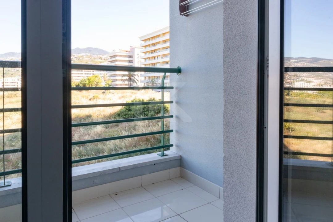 Apartamento T2 para Arrendamento em São Martinho Foto 26