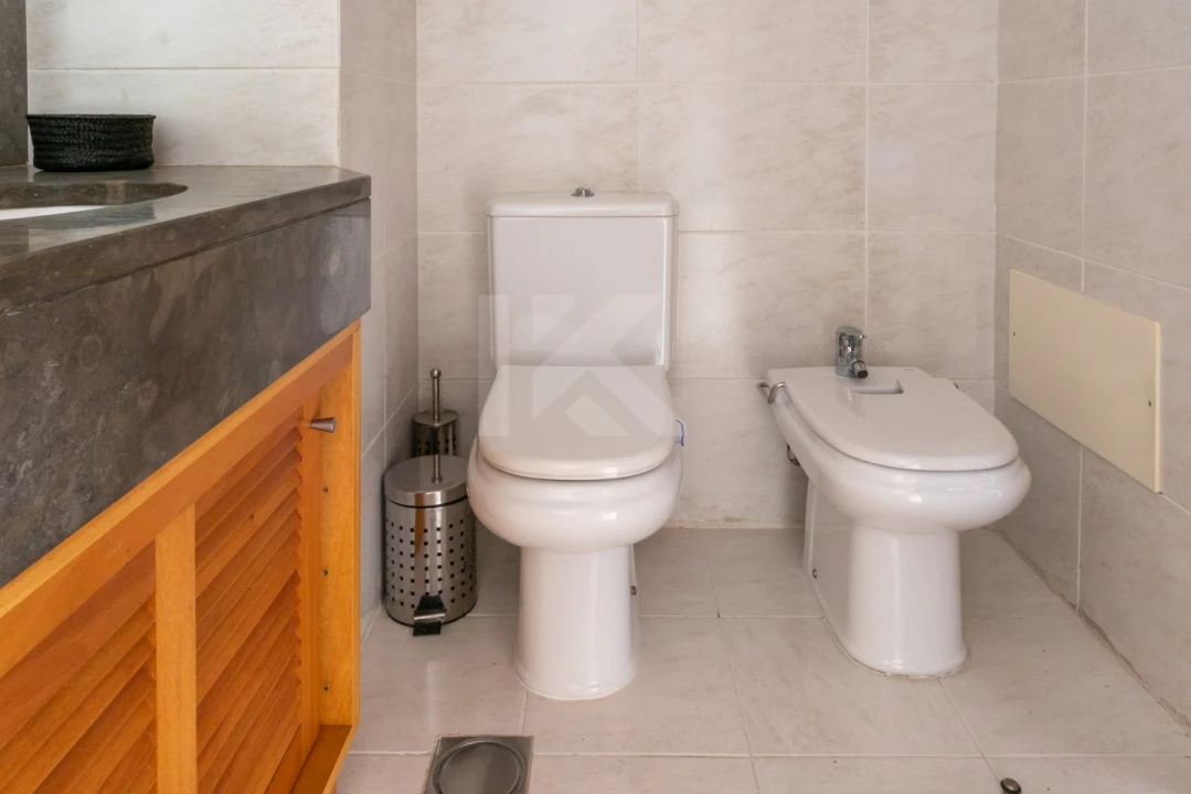 Apartamento T2 para Arrendamento em São Martinho Foto 24