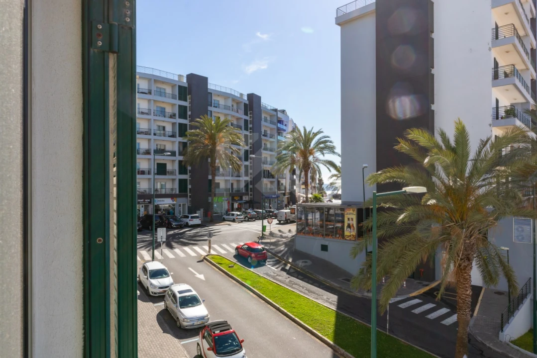 Apartamento T2 para Arrendamento em São Martinho Foto 29