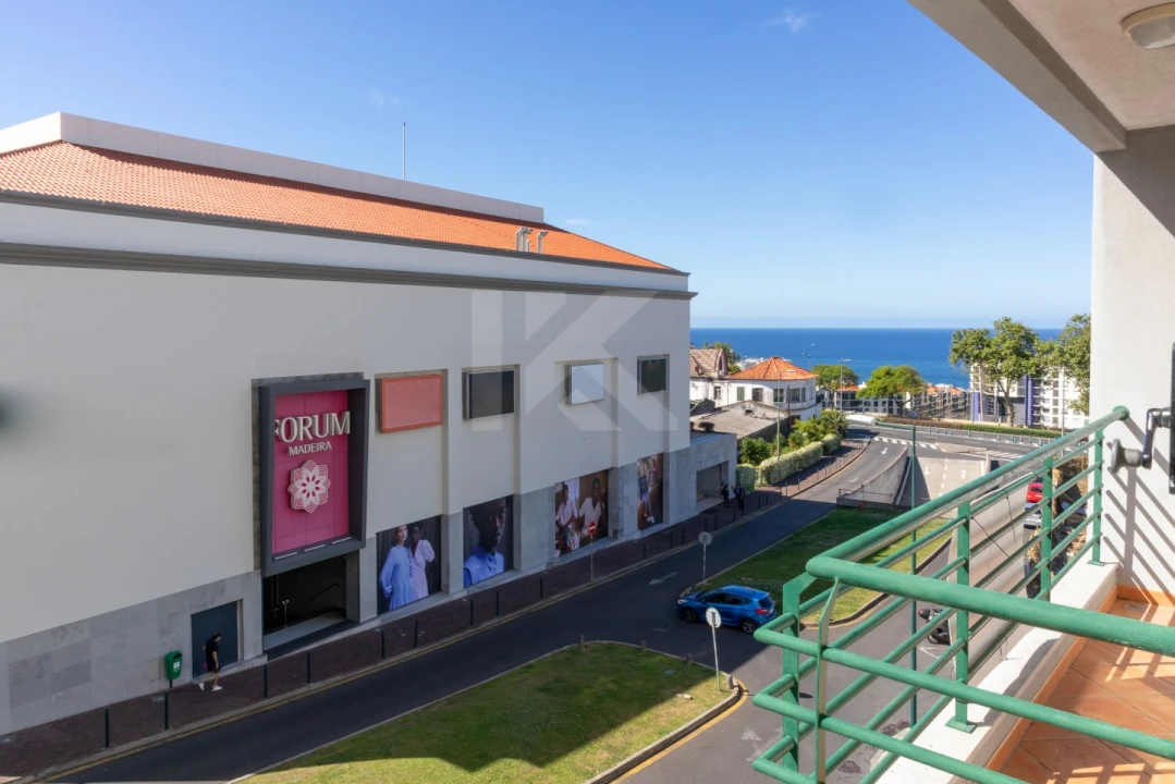 Apartamento T2 para Arrendamento em São Martinho Foto 30