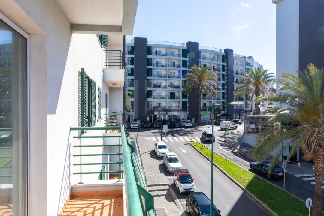 Apartamento T2 para Arrendamento em São Martinho Foto 31
