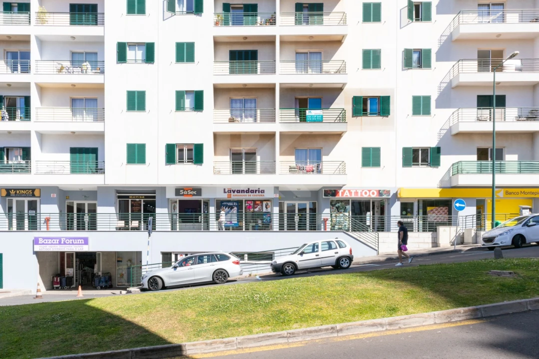 Apartamento T2 para Arrendamento em São Martinho Foto 32