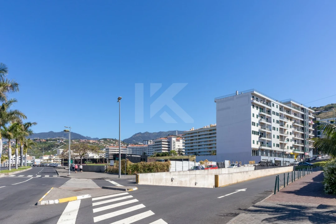 Apartamento T2 para Arrendamento em São Martinho Foto 35