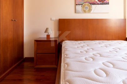 Apartamento T2 para Arrendamento em São Martinho
