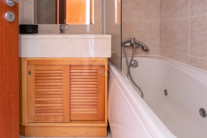 Apartamento T2 para Arrendamento em São Martinho