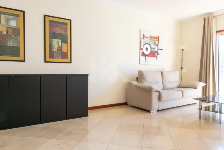 Apartamento T2 para Arrendamento em São Martinho Foto 2