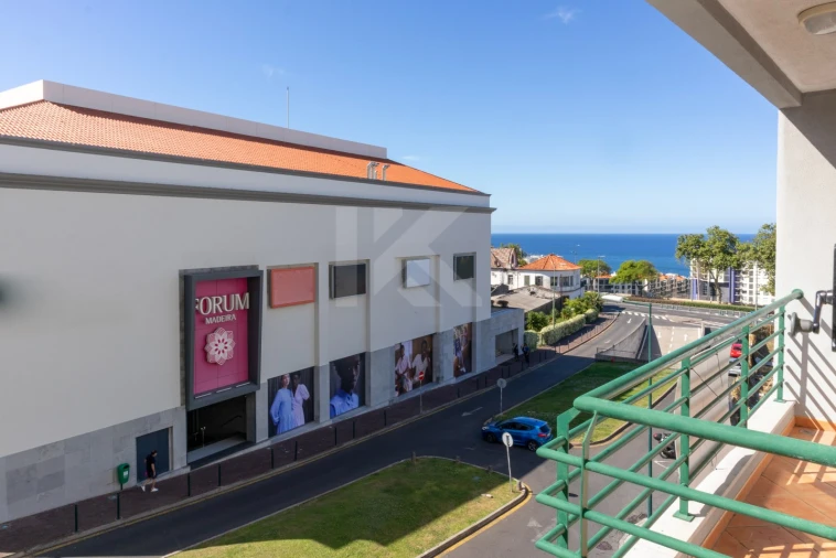 Apartamento T2 para Arrendamento em São Martinho Foto 30