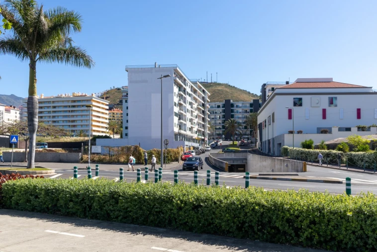 Apartamento T2 para Arrendamento em São Martinho Foto 38
