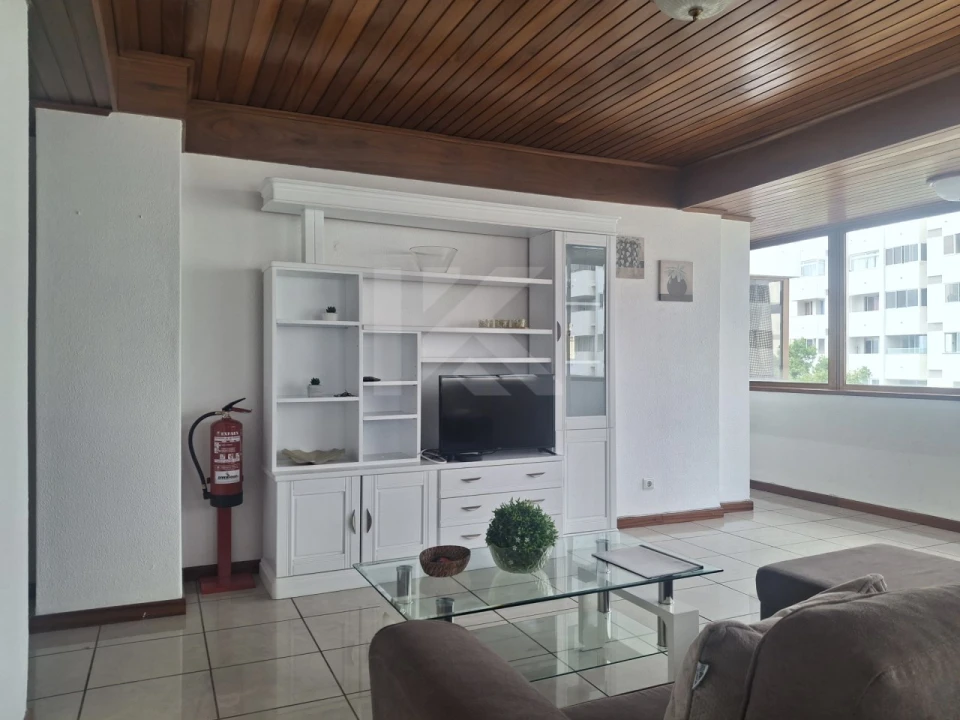 Apartamento T2 para Arrendamento em Funchal (Se) Foto 1