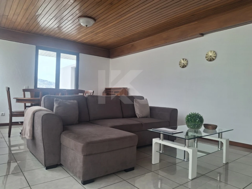 Apartamento T2 para Arrendamento em Funchal (Se) Foto 5