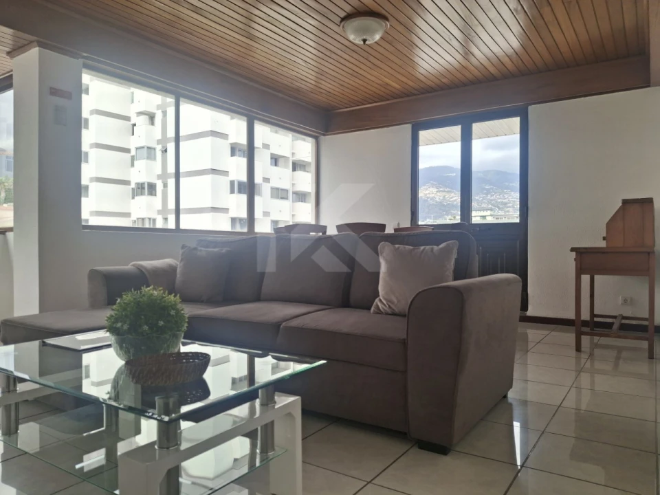 Apartamento T2 para Arrendamento em Funchal (Se) Foto 7