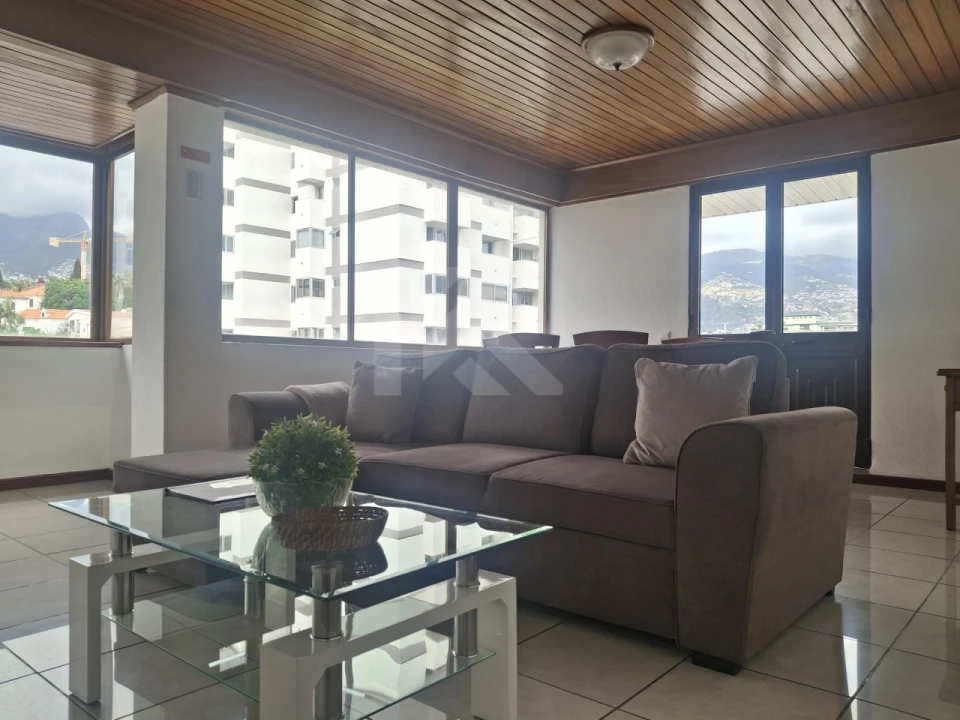 Apartamento T2 para Arrendamento em Funchal (Se) Foto 8