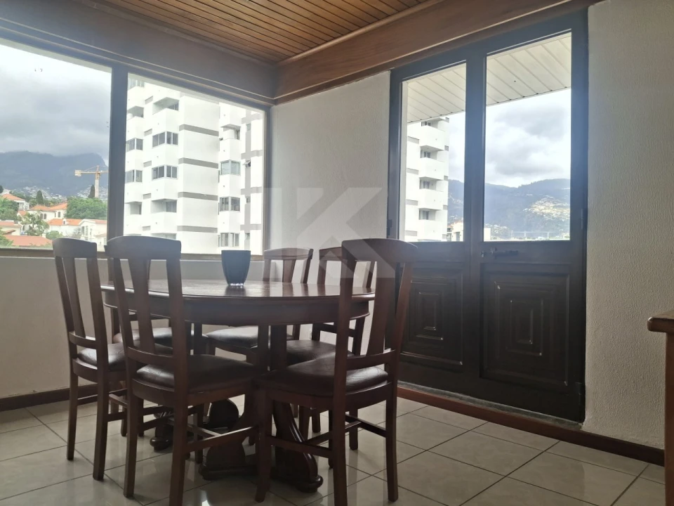 Apartamento T2 para Arrendamento em Funchal (Se) Foto 9