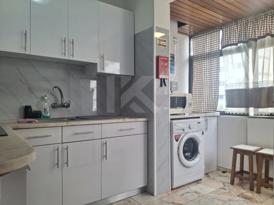 Apartamento T2 para Arrendamento em Funchal (Se) Foto 12